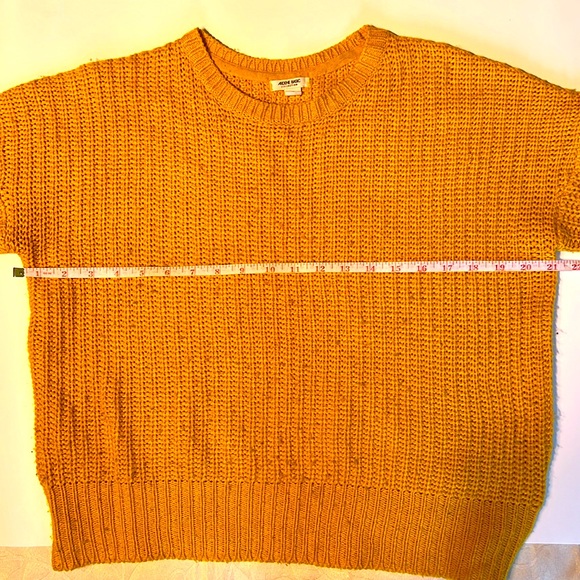 Arden Basic S Wide Sweater good for M Size Knitted LongSleeves for AnyOccasions - Picture 7 of 10